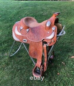 Broken Horn Western Pleasure/ Equitation Show Saddle 16 seat, light oil
