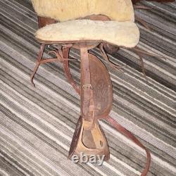 Brown Leather Barrel Racing Saddle Traditional Design with Stirrups Sheepskin