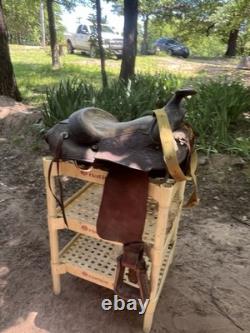Brown Leather Pleasure/Trail Western Saddle 15 in Traditional Design with Horn