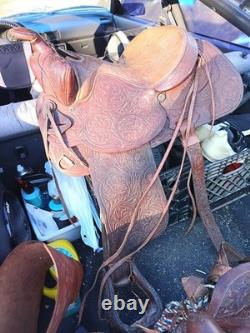 Brown Tooled Leather Western Pleasure Trail Saddle Traditional Design