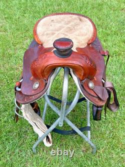 Brown Western Saddle 15 Inch Seat Tooled Leather Fancy Horse Round Skirts VGC