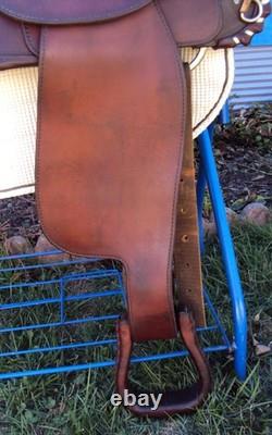 CIRCLE Y Western Show Saddle 15 SILVER CONCHOS Padded Seat BEAUTIFUL