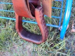 CIRCLE Y Western Show Saddle 15 SILVER CONCHOS Padded Seat BEAUTIFUL