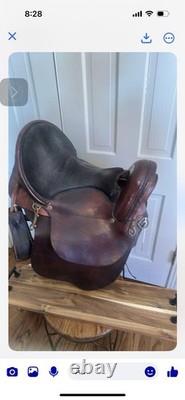 Casa Dos A Brown Leather Western Saddle with Stirrups, Tack, Brass Plate CASA