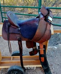 Circle A Hand Crafted 16 seat 7 Gullet Western Saddle