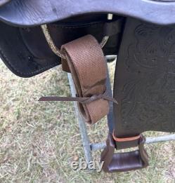 Circle S Roping Saddle 16 1/2 Inch Seat Western Cowboy Tooled Leather Horse Cow