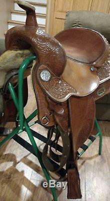 Circle Y 16 PARK & TRAIL Western Saddle Tooled Leather