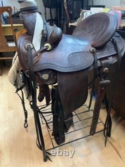 Circle Y 16 Wade Buckaroo Saddle