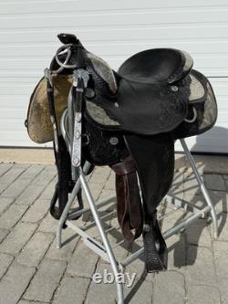 Circle Y 16 Western Show Saddle with Harris Silver Headstall & Saddle Bag