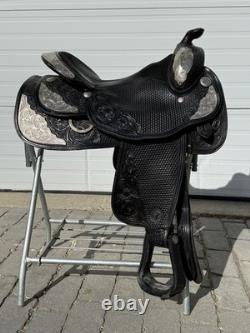 Circle Y 16 Western Show Saddle with Harris Silver Headstall & Saddle Bag
