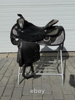Circle Y 16 Western Show Saddle with Harris Silver Headstall & Saddle Bag