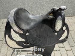 Circle Y 16 Western Show Saddle with Harris Silver Headstall & Saddle Bag