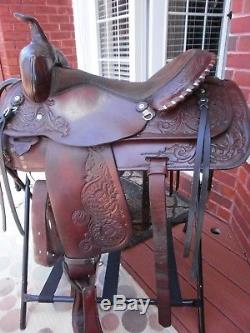 Circle Y 16 seat, SQHB Saddle in very good condition
