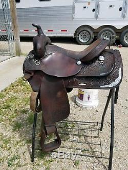 Circle Y 16 seat western saddle. Very good condition
