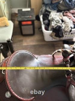 Circle Y All Around Roper 16 Western Saddle With Bosal And Tripping Collar