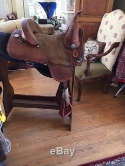 Circle Y Bob Marshall Treeless 15.5 inches Saddle
