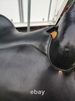 Circle Y Flex Lite Western Saddle. Black With Brass. 16 Inch. X Wide Tree