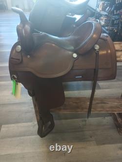 Circle Y Park And Trail Western Pleasure Ranch Saddle 15.5