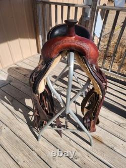 Circle Y Park & Trail 16 Western Saddle