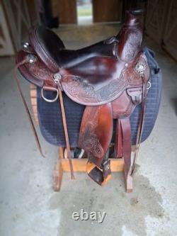 Circle Y Park & Trail 16 Western Saddle