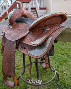Circle Y Saddle 16 inch seat, Semi Tree, Silver Trim, Equitation Seat