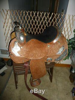 Circle Y Western Show Saddle 16- 16.5 in seat good condition