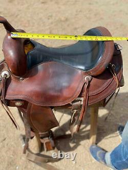 Circle Y western horse saddle