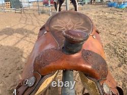 Circle Y western saddle 17 inch