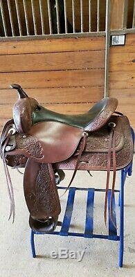 Circle y flex lite 17 inch Western saddle