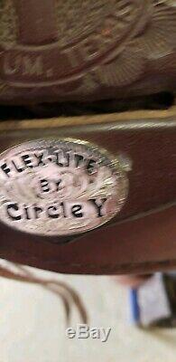 Circle y flex lite 17 inch Western saddle