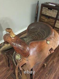 Cleburne saddle western horse 17in cutting