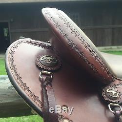 Clinton Anderson Aussie Style Martin saddle. 16 western with horn