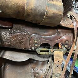 Cool horsehead Tooled vintage western saddle 15 seat