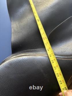 Courbette cut-back gaited saddleseat Saddle. Large Size. Good Condition