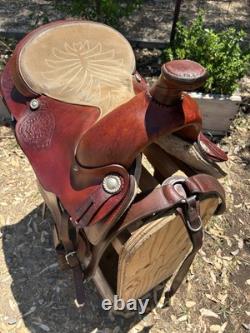 Court's Saddle 15/7 Gullet (Breast Collar and Cinch Included)