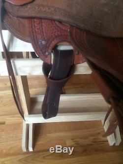 Courts Wade Western Equestrian Saddle
