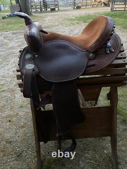 Crates 15 inch Western Saddle with Round Skirt