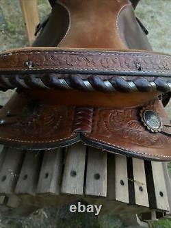 Crates 15 inch Western Saddle with Round Skirt