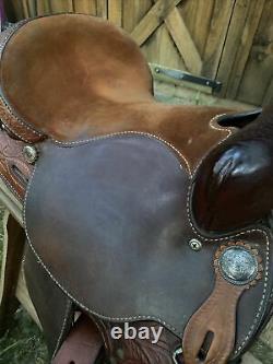 Crates 15 inch Western Saddle with Round Skirt