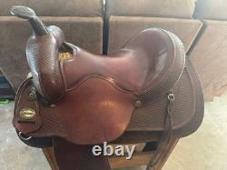 Crates 230 Western Trail Saddle 15 Seat Semi QH Bars