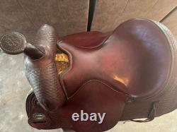Crates 230 Western Trail Saddle 15 Seat Semi QH Bars
