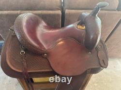 Crates 230 Western Trail Saddle 15 Seat Semi QH Bars