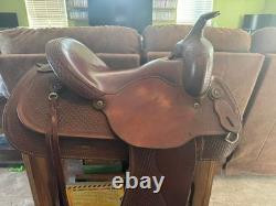 Crates 230 Western Trail Saddle 15 Seat Semi QH Bars