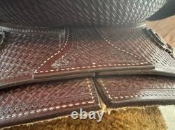 Crates 230 Western Trail Saddle 15 Seat Semi QH Bars