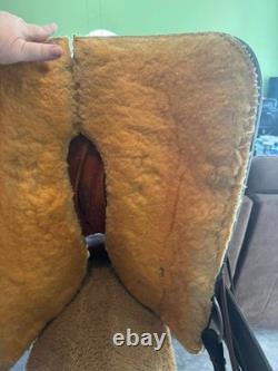 Crates 230 Western Trail Saddle 15 Seat Semi QH Bars