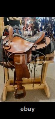 Crates Trail Western Endurance Saddle with Diamond Wool Contoured Relief pad