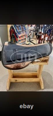Crates Trail Western Endurance Saddle with Diamond Wool Contoured Relief pad