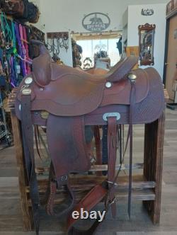 Crates Trail Western Pleasure Ranch Saddle 16 #2162 QH Bars Equifit Tree