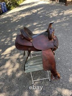 Crates Western Saddle, 15 Seat, 2189