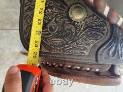 Crates Western Saddle